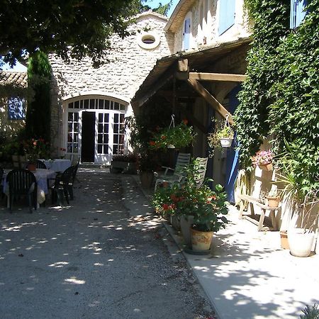Hotel L'Oustau De Mistral Eyragues Exterior foto